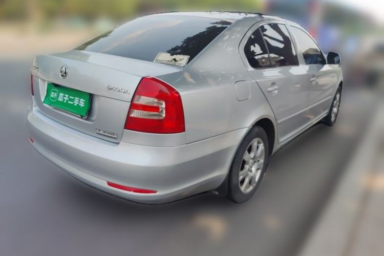 Used Skoda Octavia 2015 Classic Model 1.6L Manual Eado Version Rear Right 45 Deg