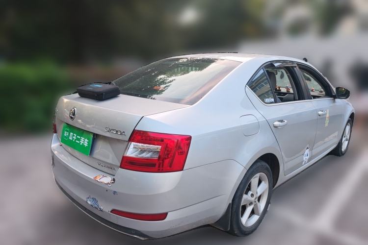Used Skoda Octavia 2015 1.6L Automatic Yijie Edition Rear Right 45 Deg