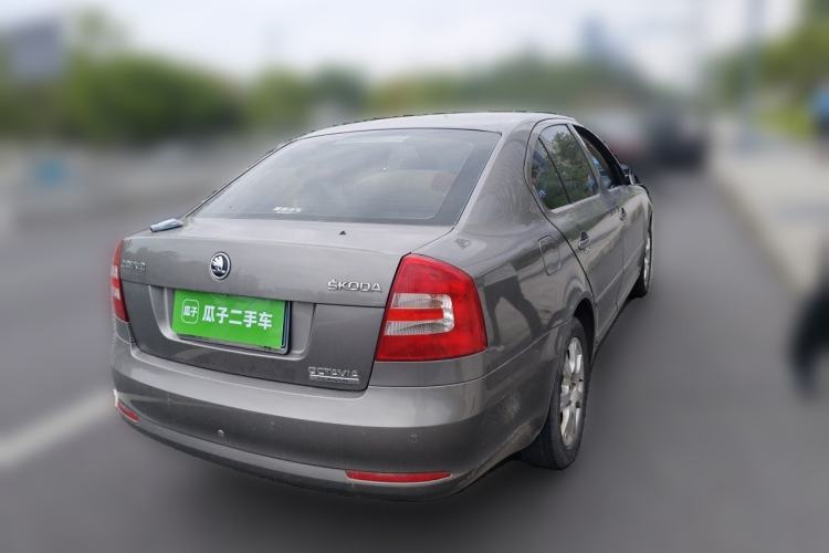 Used Skoda Octavia 2015 Classic Model 1.6L Manual Yijie Edition Rear Right 45 Deg