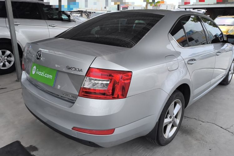 Used Skoda Octavia 2015 1.6L Automatic Yijun Edition Rear Right 45 Deg