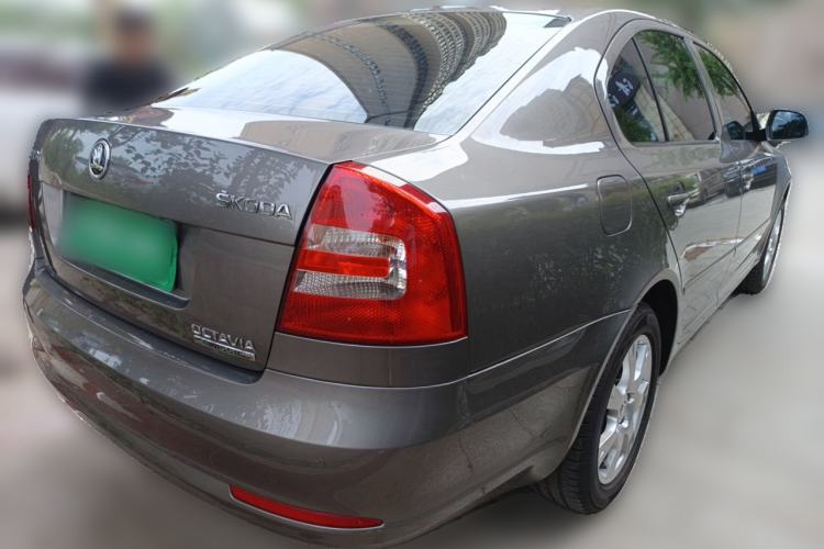 Used Skoda Octavia 2015 Classic Model 1.6L Automatic Yijie Version Rear Right 45 Deg