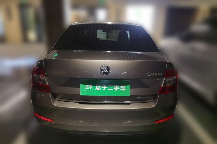 Used Skoda Octavia 2015 1.6L Automatic Yijun Edition Rear