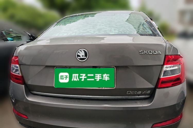 Used Skoda Octavia 2015 1.6L Automatic Yijun Edition Rear