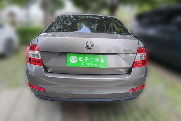 Used Skoda Octavia 2015 1.6L Manual Yijie Edition Rear