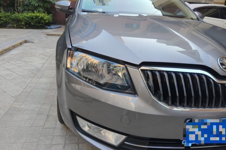 Used Skoda Octavia 2015 1.4TSI DSG Yijun Edition Right Front Headlight