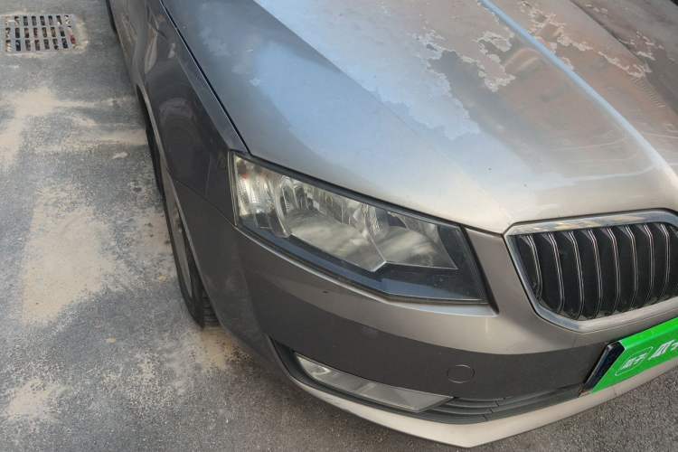 Used Skoda Octavia 2015 1.6L Automatic Yijie Edition Right Front Headlight