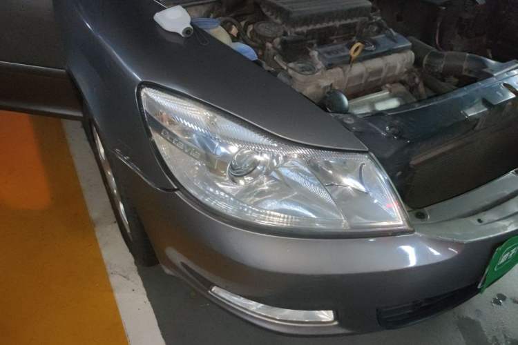 Used Skoda Octavia 2015 Classic Model 1.6L Manual Yijie Edition Right Front Headlight