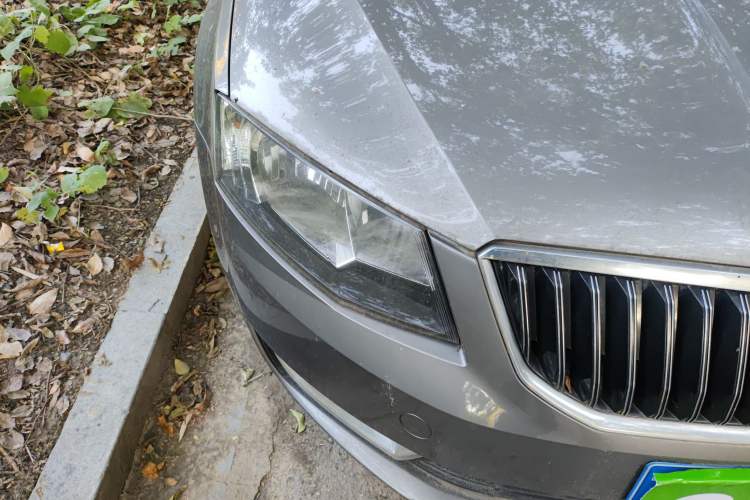 Used Skoda Octavia 2015 1.6L Automatic Yijie Edition Right Front Headlight