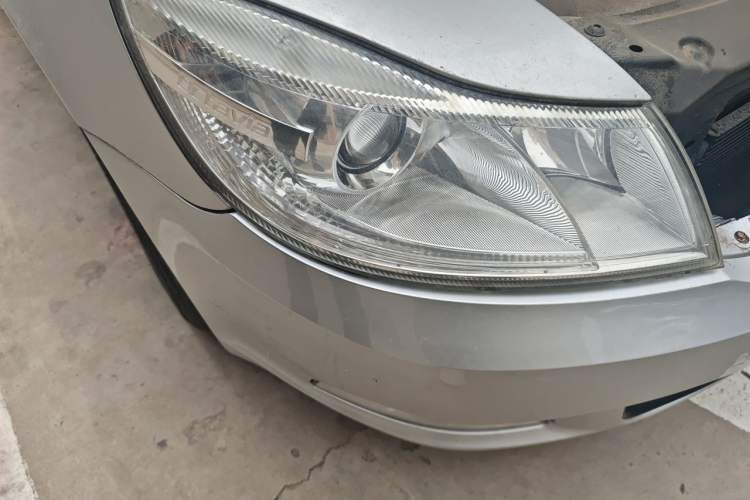 Used Skoda Octavia 2015 Classic Model 1.6L Automatic Yijie Version Right Front Headlight