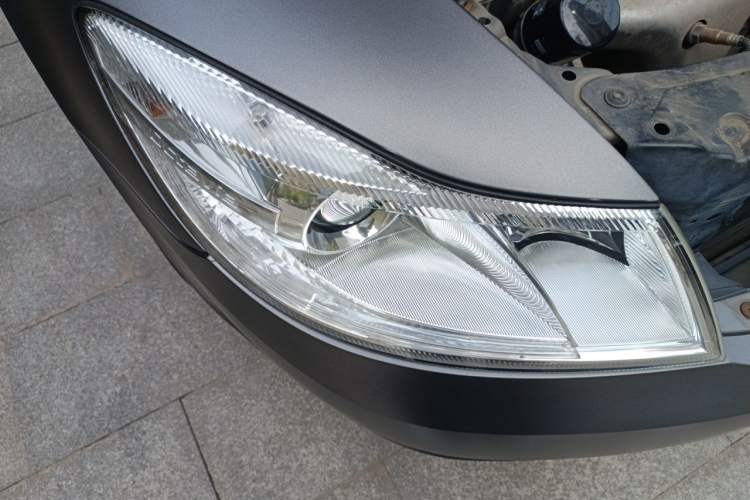 Used Skoda Octavia 2015 Classic Model 1.6L Automatic Yijie Version Right Front Headlight