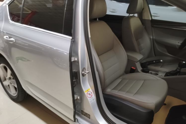 Used Skoda Octavia 2015 1.6L Automatic Yijun Edition Right Front Seat