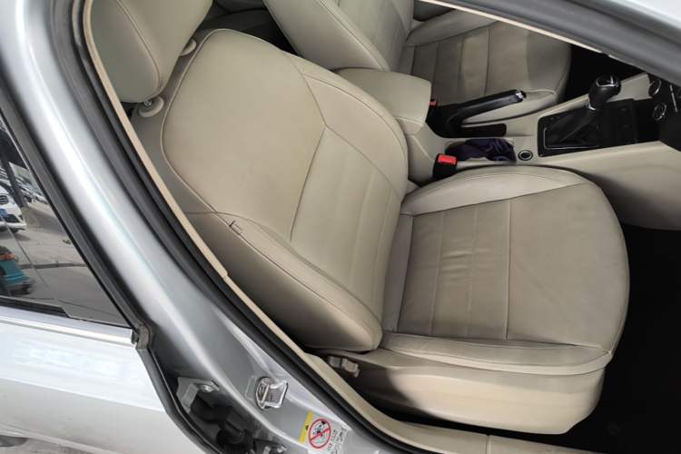 Used Skoda Octavia 2015 1.6L Automatic Yijun Edition Right Front Seat
