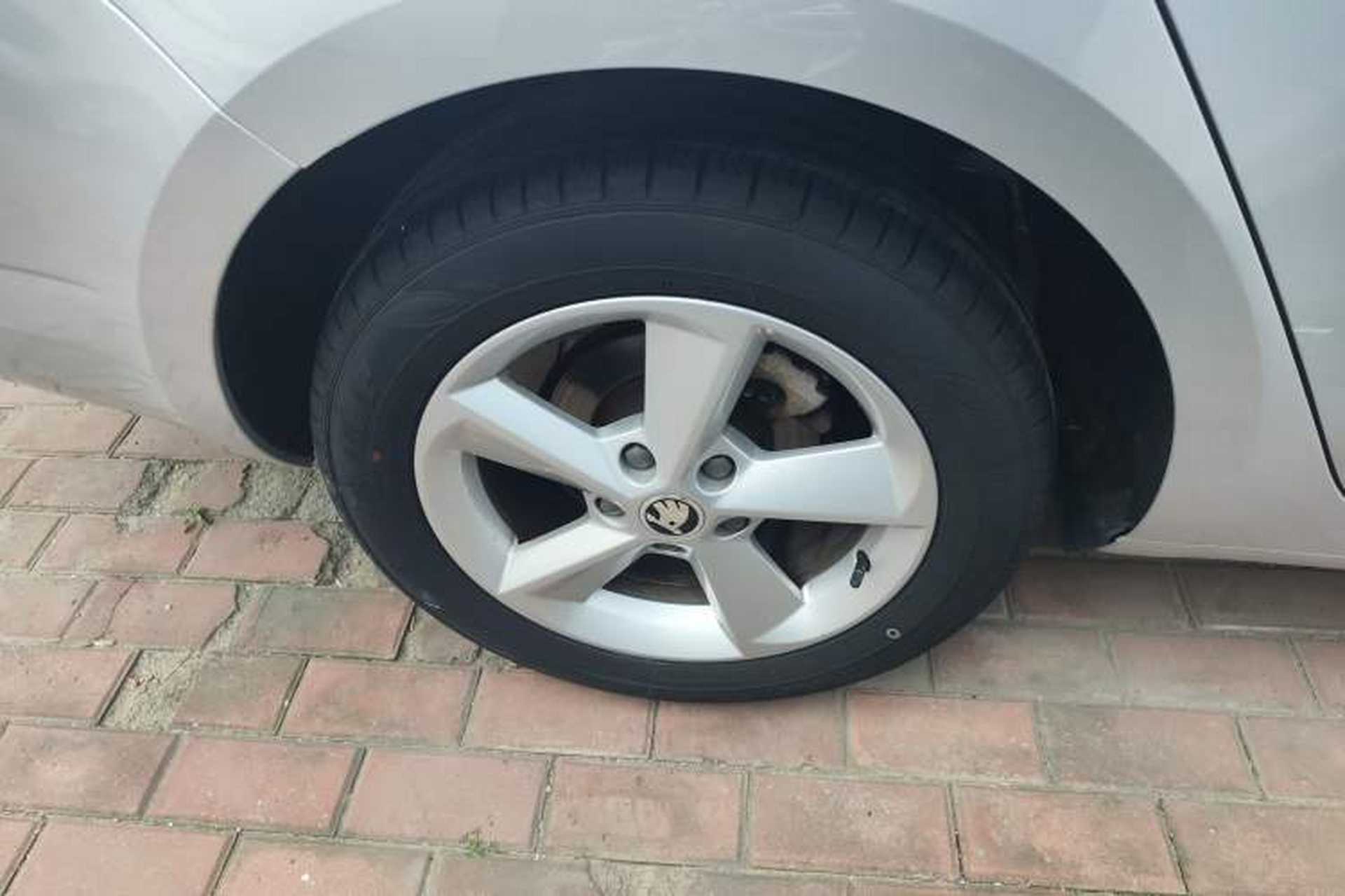 Used Skoda Octavia 2015 1.6L Automatic Yijun Edition Right Rear Wheel Hub