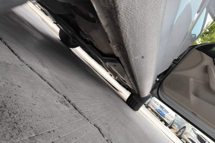 Used Skoda Octavia 2015 1.6L Automatic Yijun Edition Right Side Sill