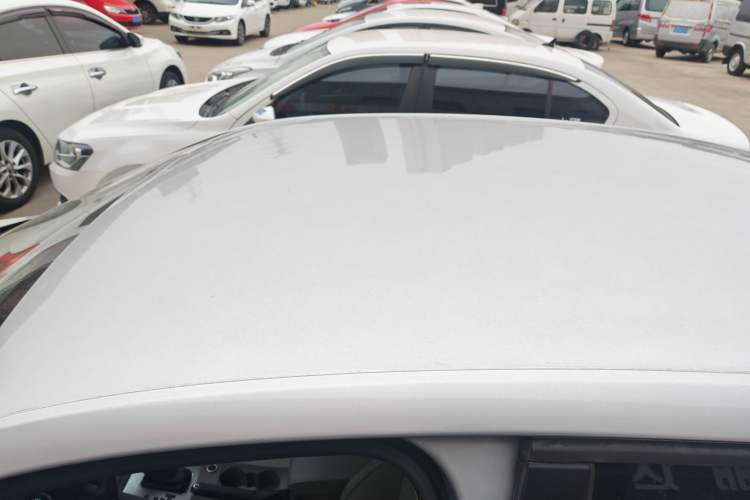 Used Skoda Octavia 2015 1.6L Automatic Yijie Edition Roof