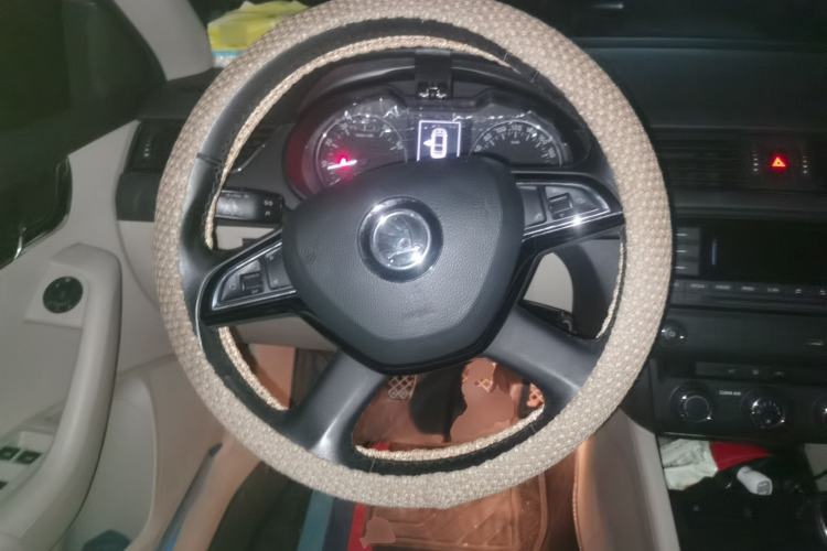 Used Skoda Octavia 2015 1.6L Manual Yijun Edition Steering Wheel