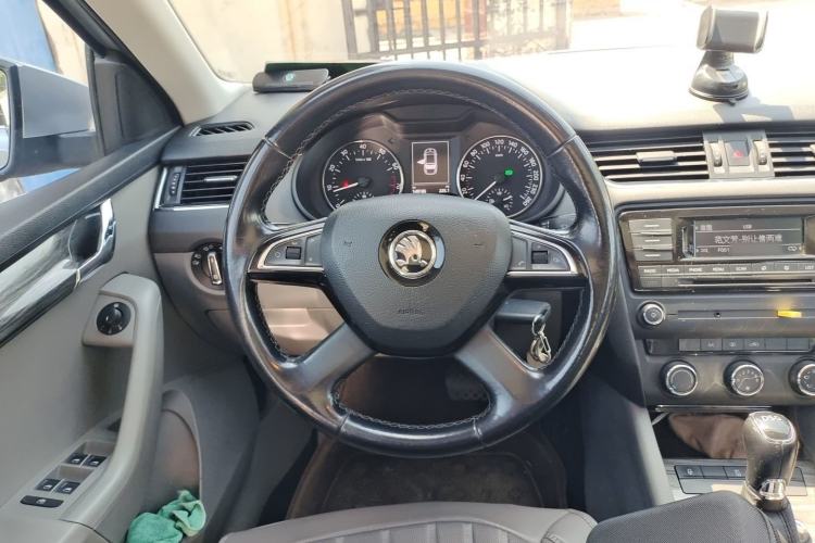 Used Skoda Octavia 2015 1.4TSI DSG Yijun Edition Steering Wheel