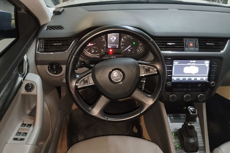 Used Skoda Octavia 2015 1.6L Automatic Yijun Edition Steering Wheel