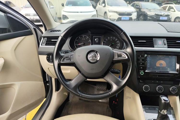 Used Skoda Octavia 2015 1.4TSI DSG Yijun Edition Steering Wheel
