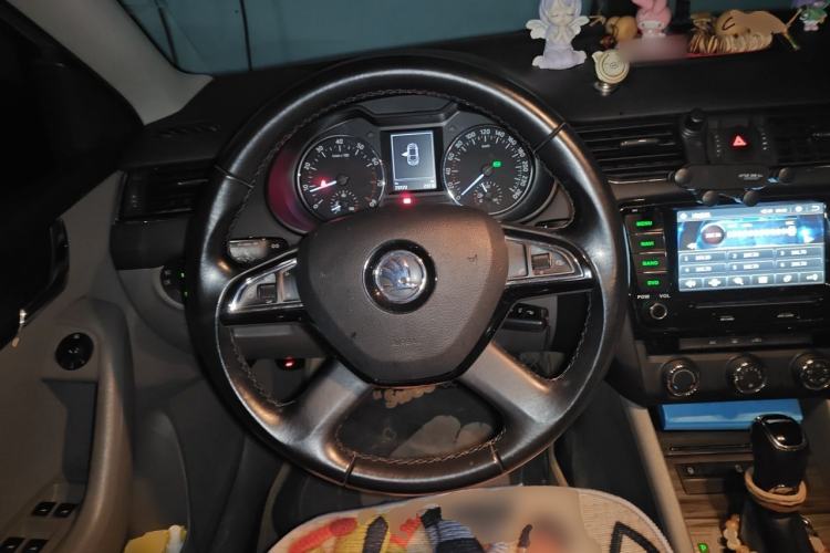 Used Skoda Octavia 2015 1.6L Automatic Yijun Edition Steering Wheel