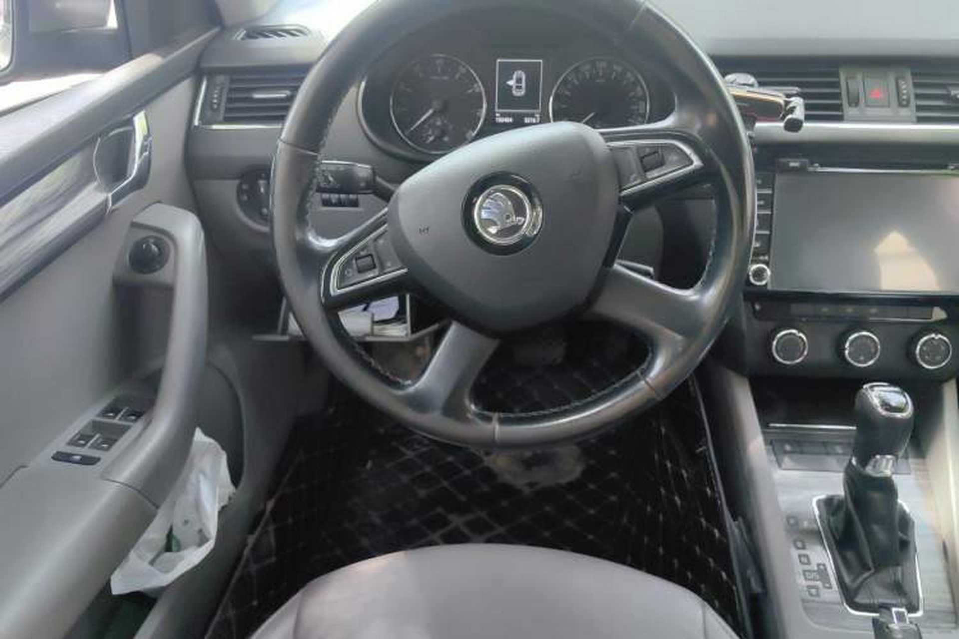 Used Skoda Octavia 2015 1.6L Automatic Yijun Edition Steering Wheel
