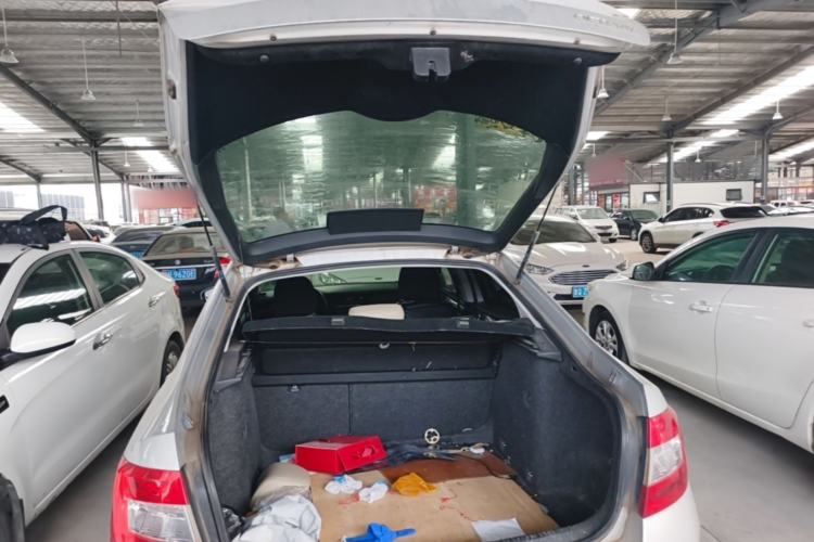 Used Skoda Octavia 2015 1.6L Manual Eado Edition Trunk