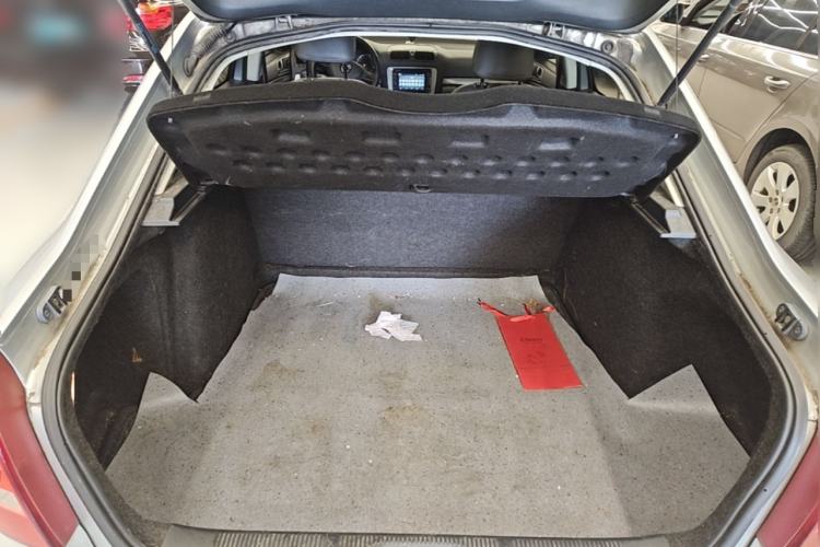 Used Skoda Octavia 2015 Classic Model 1.6L Manual Eado Version Trunk