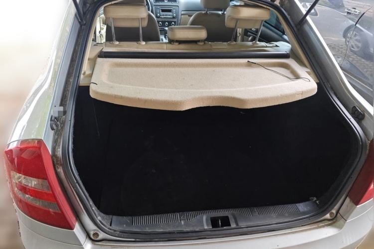 Used Skoda Octavia 2015 Classic Model 1.6L Automatic Yijie Version Trunk