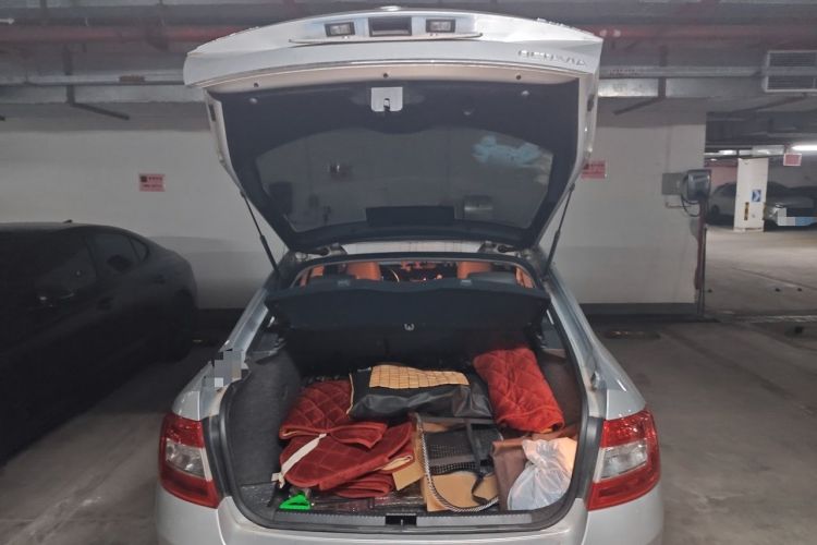 Used Skoda Octavia 2015 1.6L Automatic Yijun Edition Trunk