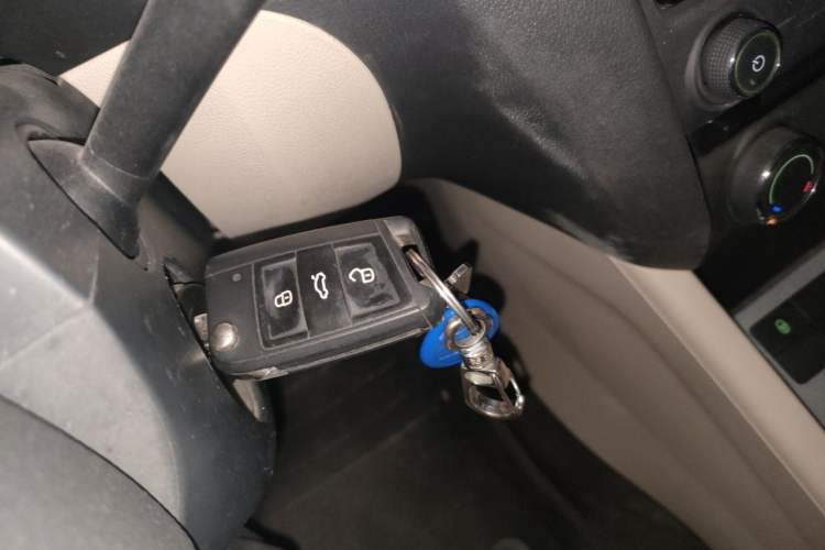 Used Skoda Octavia 2015 1.6L Automatic Yijie Edition Vehicle Key