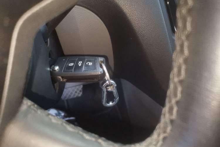 Used Skoda Octavia 2015 1.6L Automatic Yijun Edition Vehicle Key