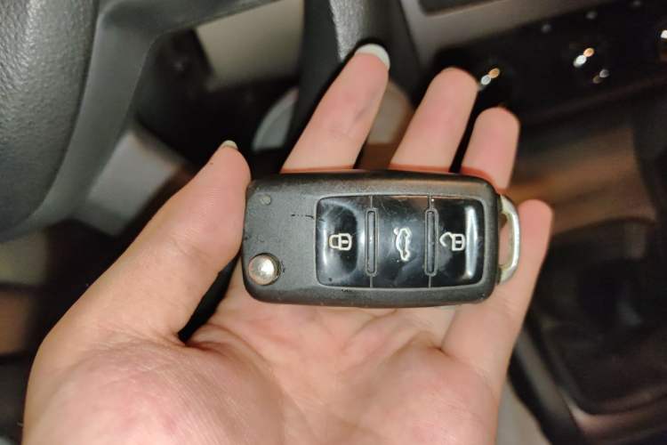 Used Skoda Octavia 2015 Classic Model 1.6L Manual Yijie Edition Vehicle Key