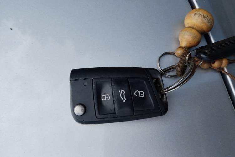 Used Skoda Octavia 2015 1.6L Manual Yijie Edition Vehicle Key
