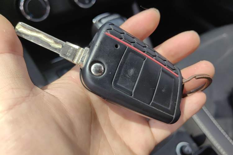 Used Skoda Octavia 2015 1.6L Automatic Yijun Edition Vehicle Key