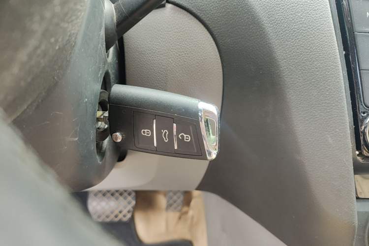 Used Skoda Octavia 2015 1.6L Automatic Yijun Edition Vehicle Key