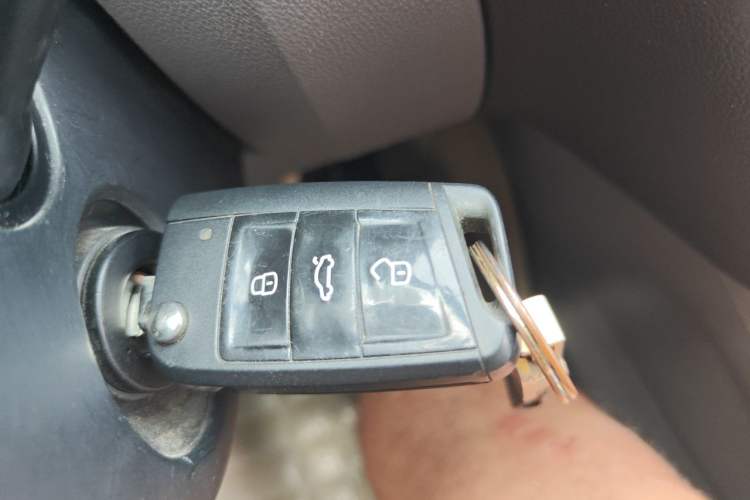 Used Skoda Octavia 2015 1.6L Automatic Yijun Edition Vehicle Key