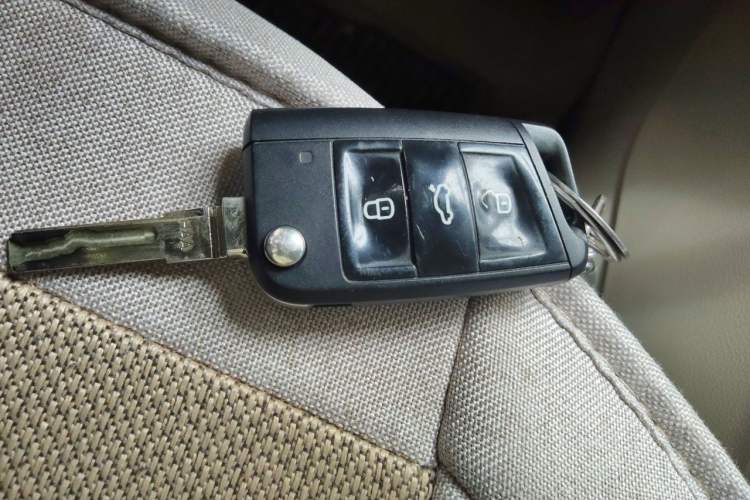 Used Skoda Octavia 2015 1.6L Manual Yijie Edition Vehicle Key