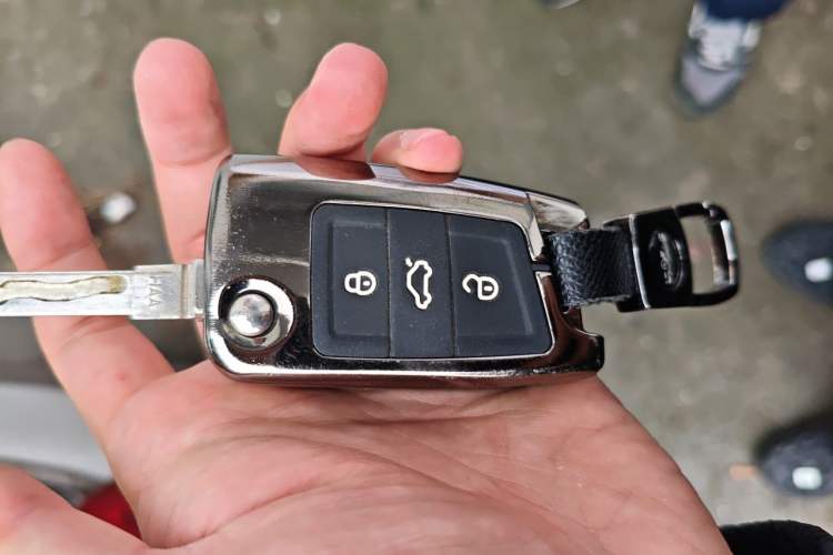 Used Skoda Octavia 2015 1.6L Automatic Yijun Edition Vehicle Key