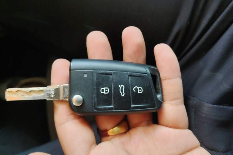 Used Skoda Octavia 2015 1.6L Manual Yijun Edition Vehicle Key