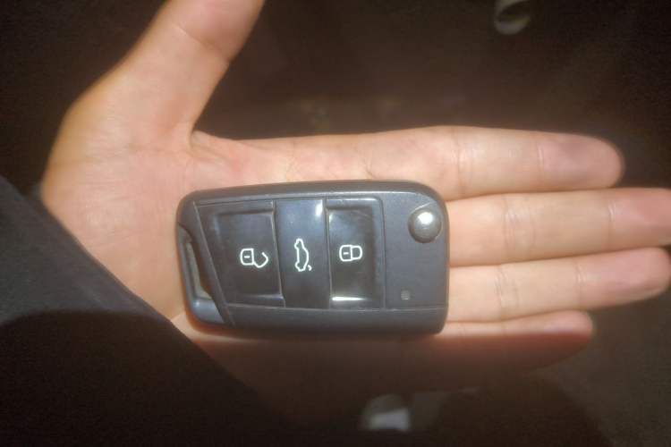 Used Skoda Octavia 2015 1.6L Automatic Yijie Edition Vehicle Key