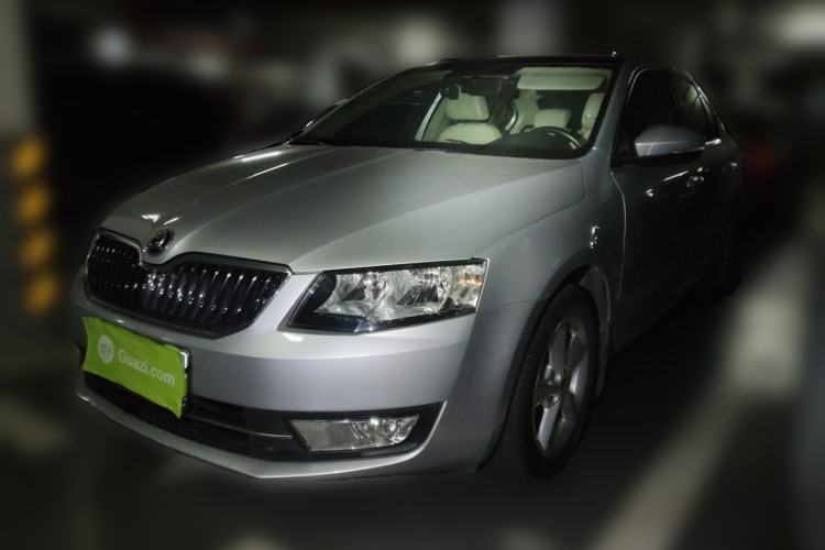 Used Skoda Octavia 2015 1.6L Automatic Yijun Edition Guazi used car, China used car export, Used car for sale, Used cars, Cheapest cars for sale