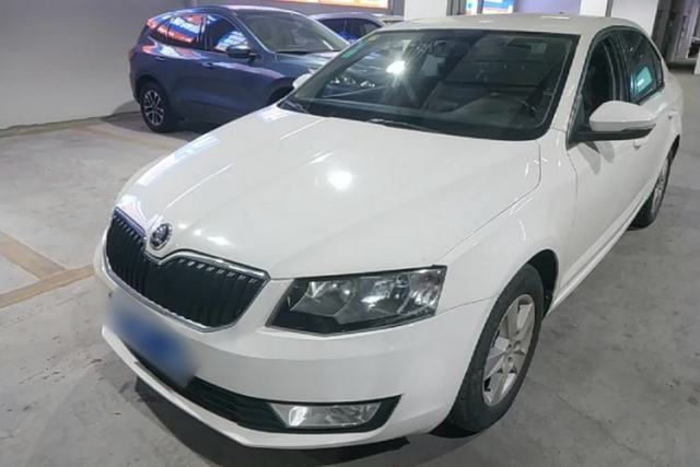 Skoda Octavia 2015 1.6L Automatic Eado Edition usado