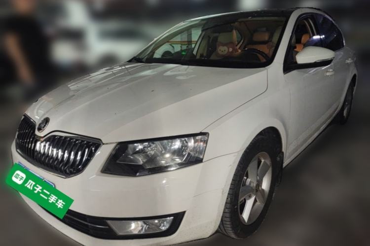 Used Skoda Octavia 2015 1.6L Automatic Yijun Edition Guazi used car, China used car export, Used car for sale, Used  cars, Cheapest cars for sale