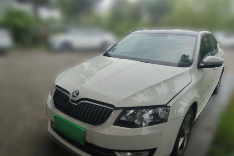 Used Skoda Octavia 2015 1.6L Automatic Yijun Edition Guazi used car, China used car export, Used car for sale, Used cars, Cheapest cars for sale
