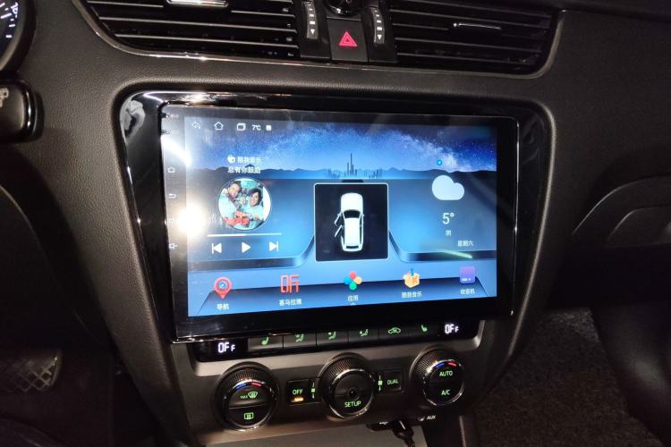 Used Skoda Octavia 2015 1.8T Yizhen Travel Edition Audio And AC Panel