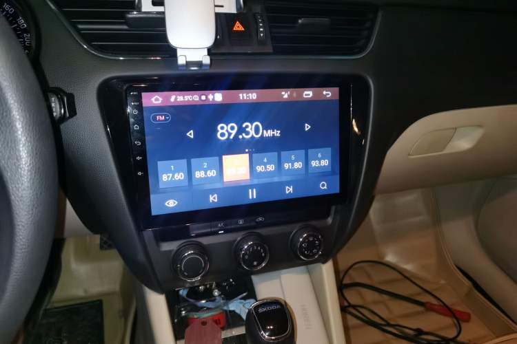 Used Skoda Octavia 2015 1.6L Automatic Yijie Edition Audio And AC Panel