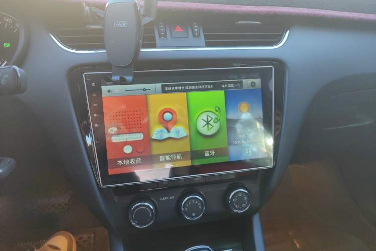 Used Skoda Octavia 2015 1.6L Automatic Yijun Edition Audio And AC Panel