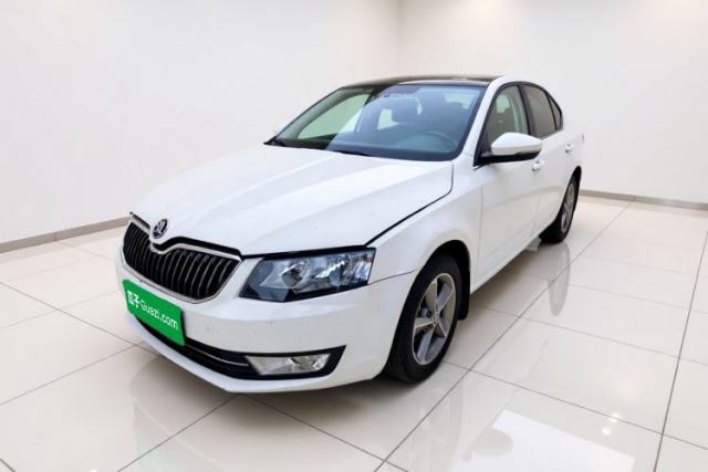 Ojetý Skoda Octavia 2015 1.6L Automatic Yijun Edition
