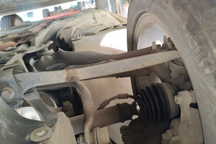 Used Skoda Octavia 2015 1.6L Manual Yijun Edition Chassis Front Right
