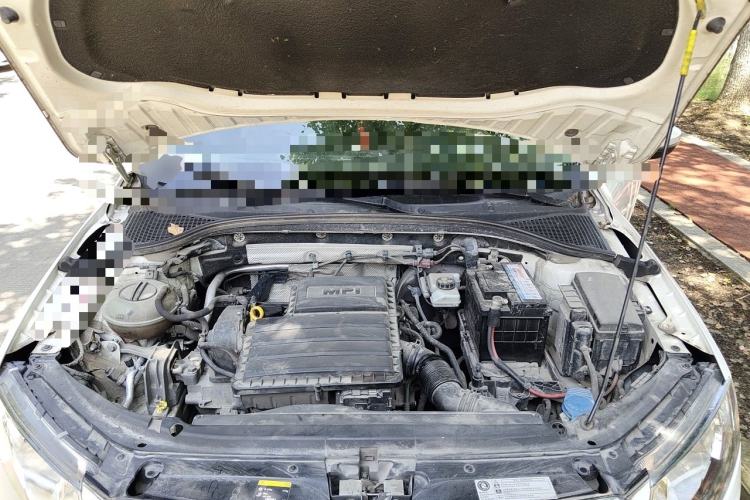 Used Skoda Octavia 2015 1.6L Manual Yijun Edition Engine Bay